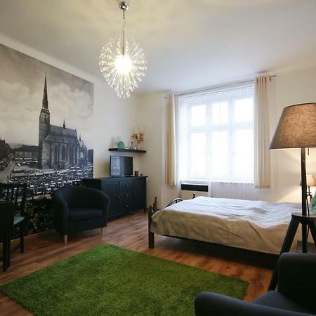 Apartman Mrakodrap Плзень Екстер'єр фото