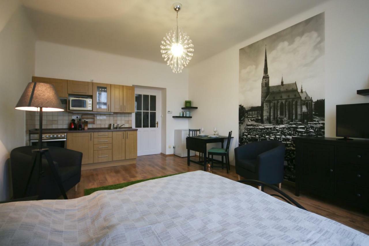 Apartman Mrakodrap Плзень Екстер'єр фото