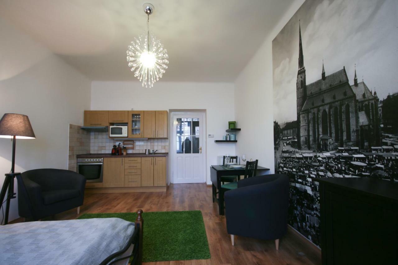 Apartman Mrakodrap Плзень Екстер'єр фото