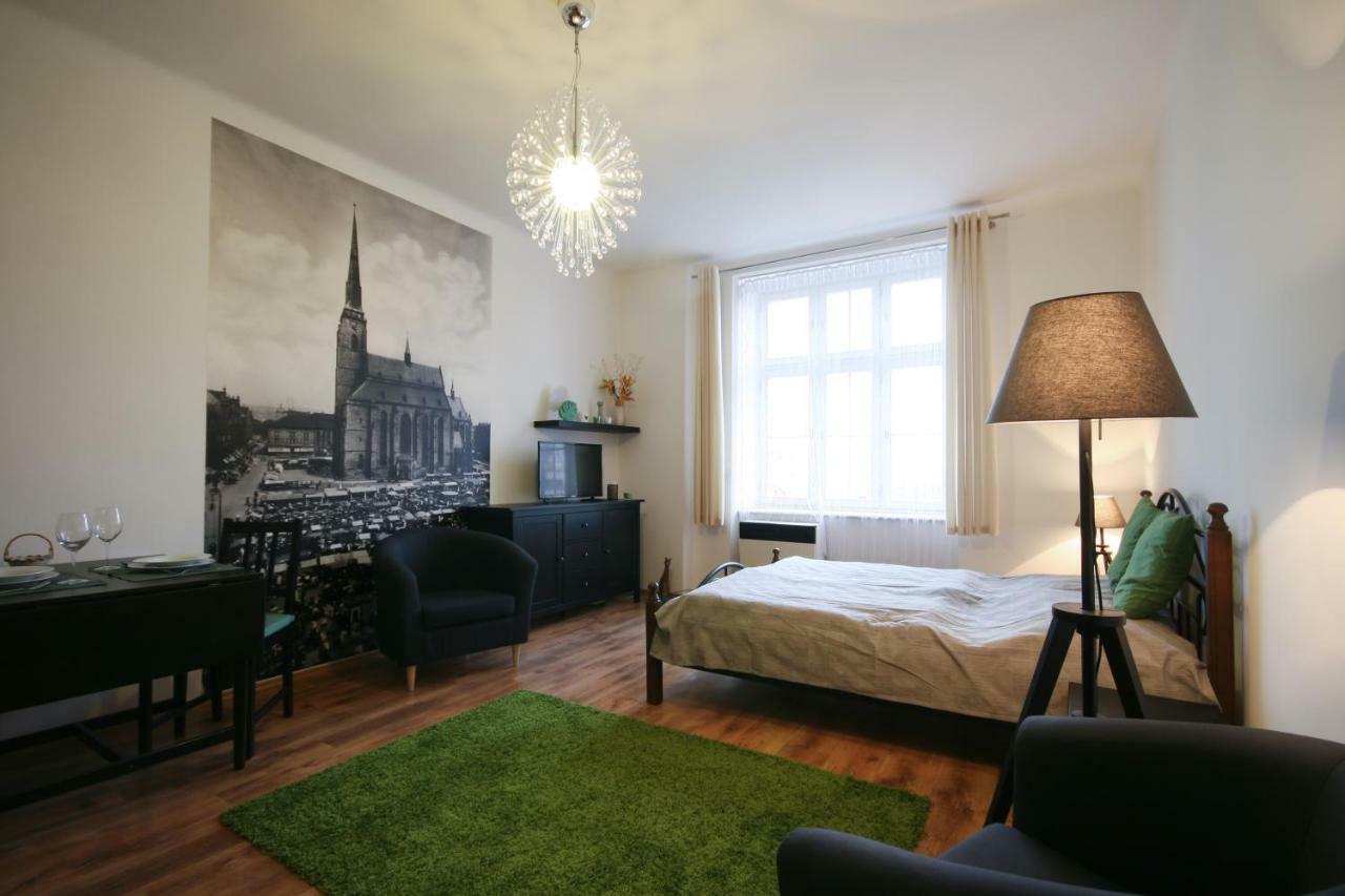 Apartman Mrakodrap Плзень Екстер'єр фото